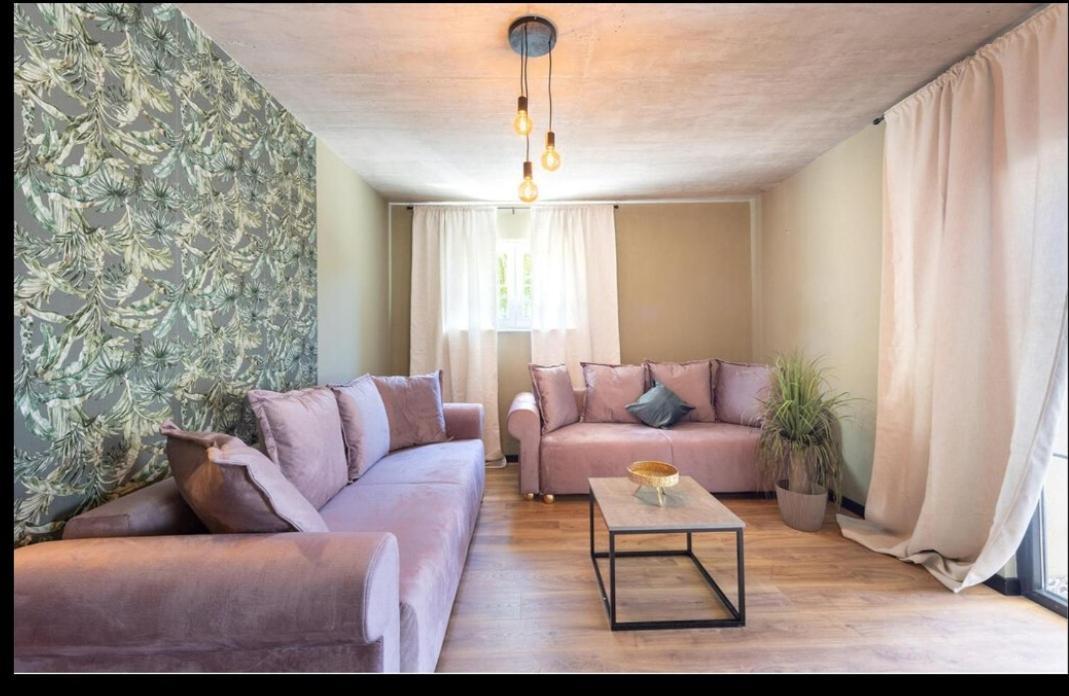 Apartments Villa 9 ポドストラナ エクステリア 写真