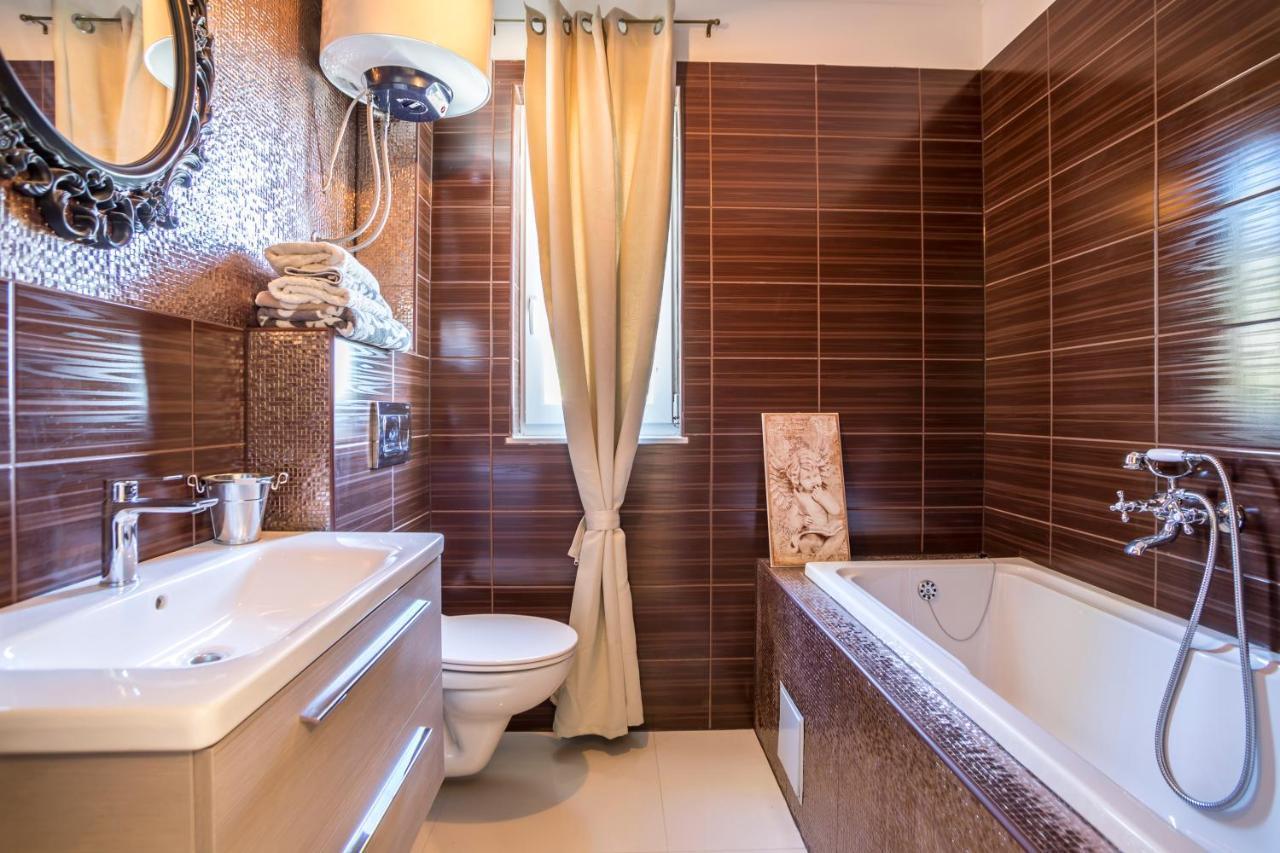 Apartments Villa 9 ポドストラナ エクステリア 写真